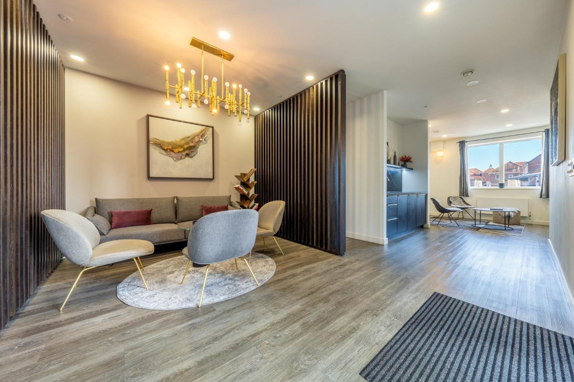Luxury 1 Bedroom Serviced Apartment With Roof Terrace & Gym Стивънидж Екстериор снимка